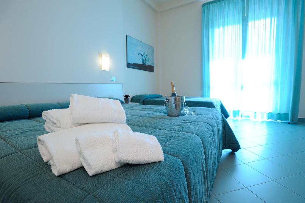 L'Approdo Di Angelino Hotell Pizzolungo Exteriör bild
