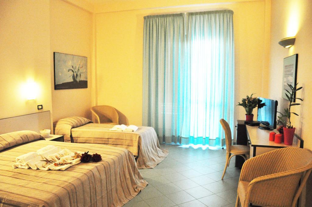 L'Approdo Di Angelino Hotell Pizzolungo Exteriör bild