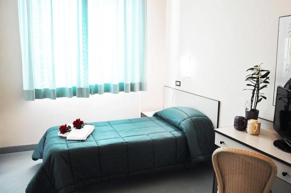 L'Approdo Di Angelino Hotell Pizzolungo Exteriör bild