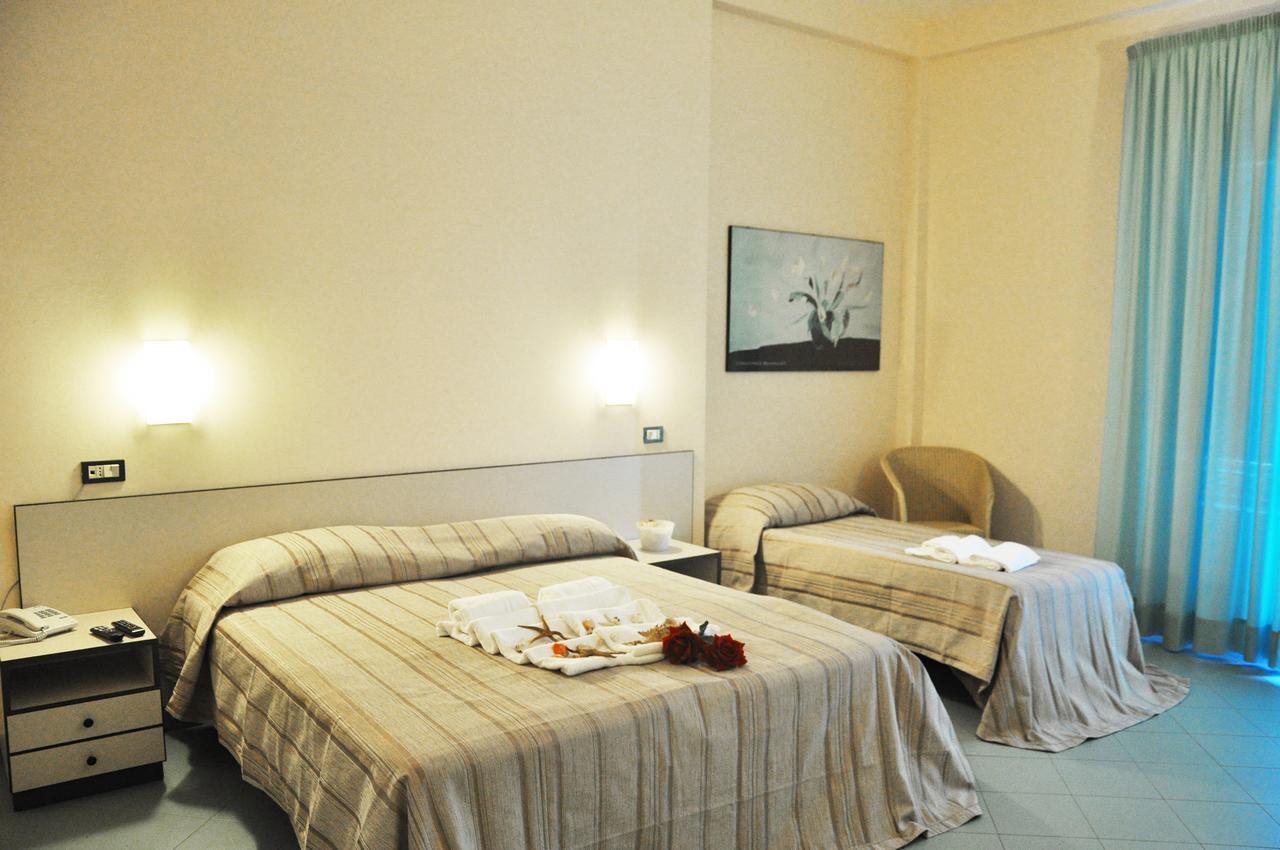 L'Approdo Di Angelino Hotell Pizzolungo Exteriör bild